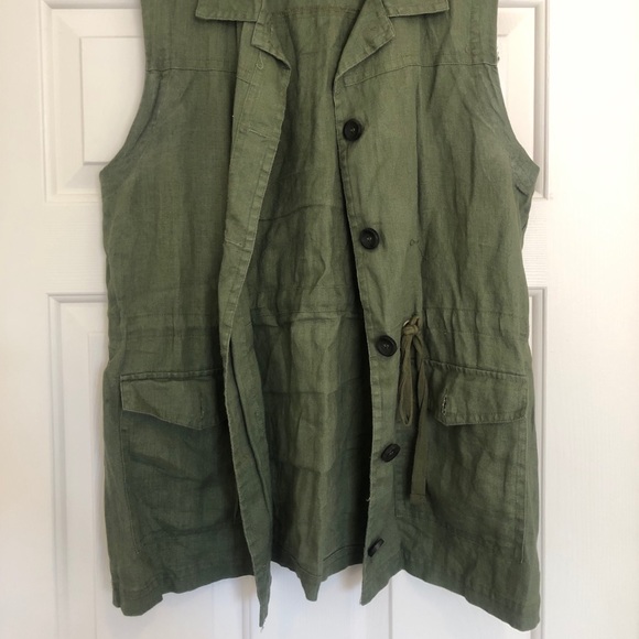 Trendy Utility Vest - Picture 2 of 2